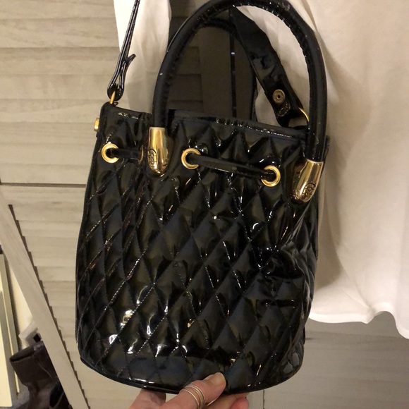 Patent Leather Marino Orlandi Black Bucket Bag Quilted EUC 19” drop handle - Picture 7 of 9